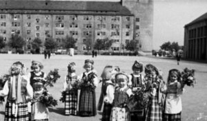 Kindergarteners in München Neu Freimann camp, 1947. Photo courtesy of the Lithuanian Cultural Institute in Germany.